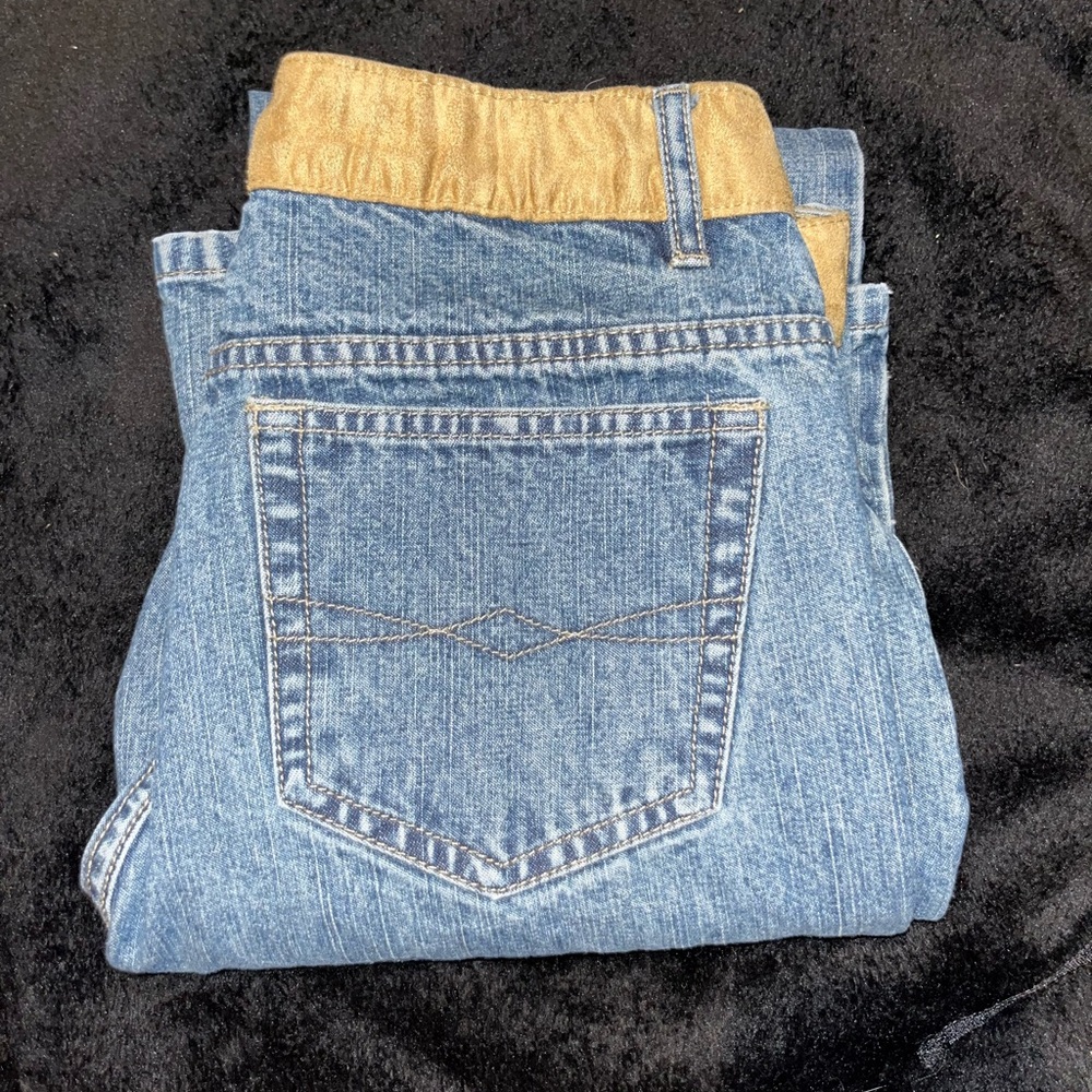 Jeans - Picture 2 of 3